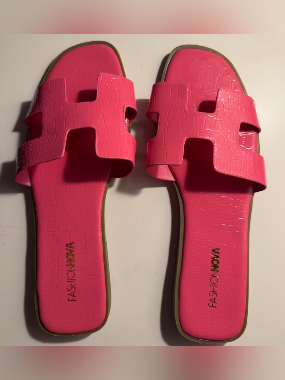 Hot pink women’s sandals